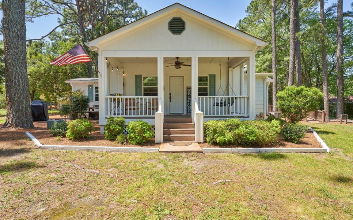Southern Pines House | 102 m² House ∙ 3 bedrooms ∙ 5 guests