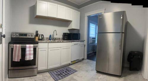 Euclid Apartment | 103 m² Apartment ∙ 3 bedrooms ∙ 5 guests