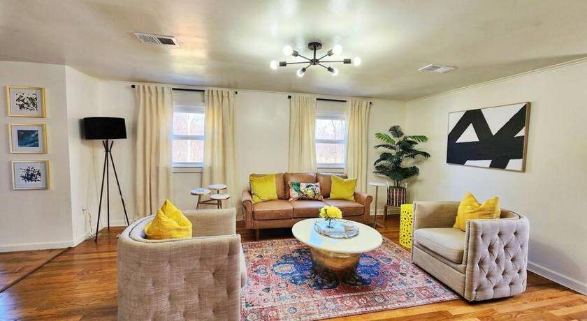 West Orange Apartment | 111 m² Apartment ∙ 2 bedrooms ∙ 4 guests