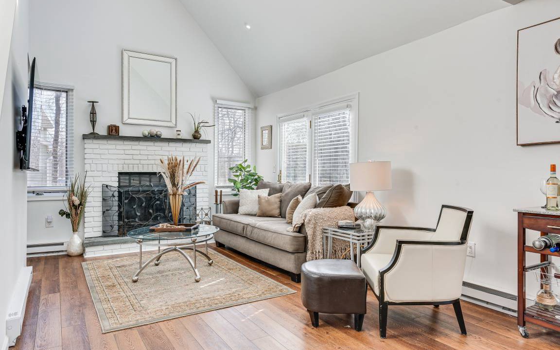 Long Pond House | 115 m² House ∙ 3 bedrooms ∙ 6 guests