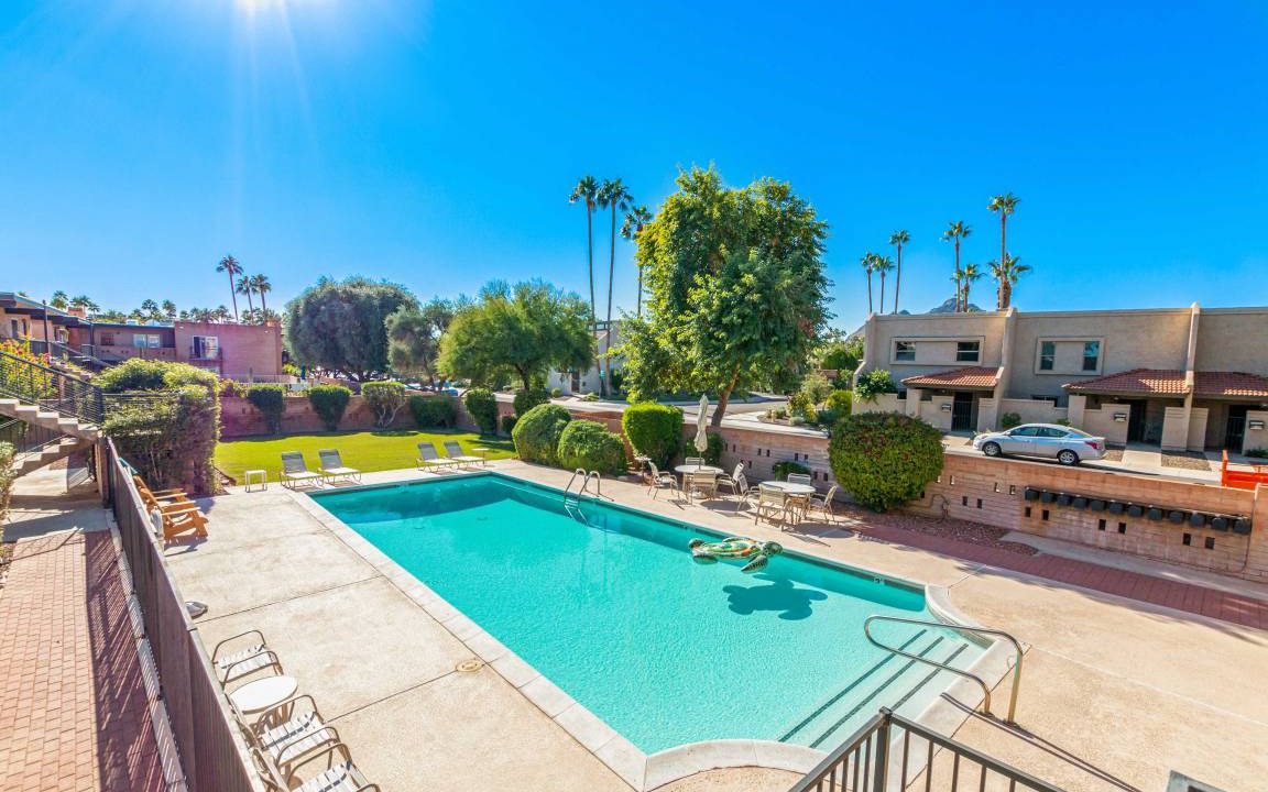 South Scottsdale Apartment | 116 m² Apartment ∙ 2 bedrooms ∙ 6 guests