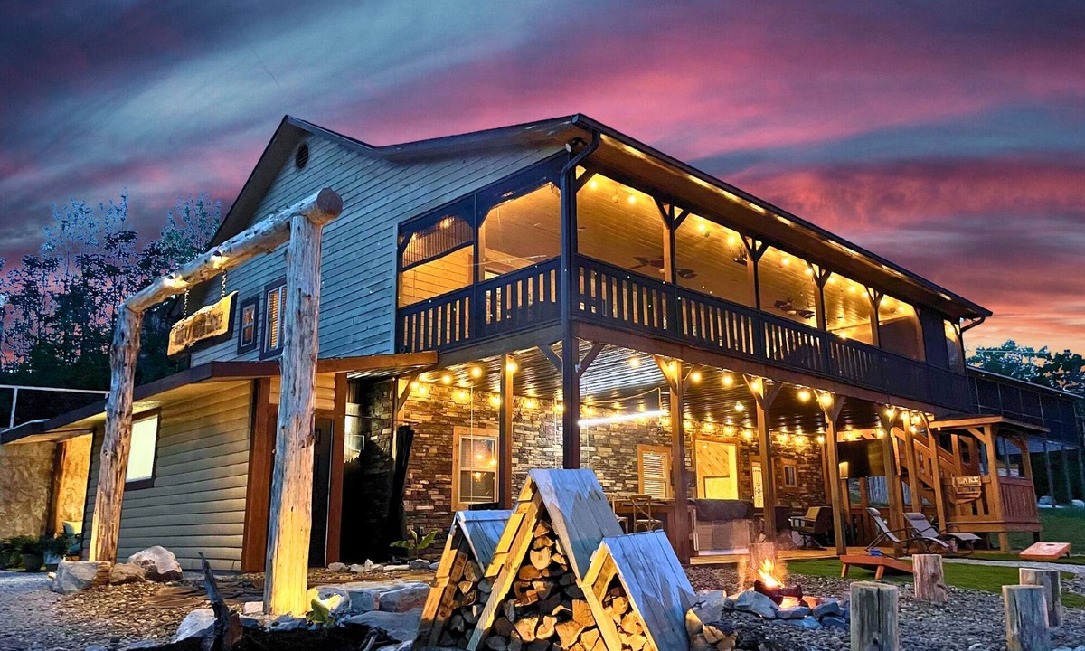 La Follette Cabin | 12 bdrm covered dock, hot tub, cwby pool, sleeps 46, “Mountain Ridge”