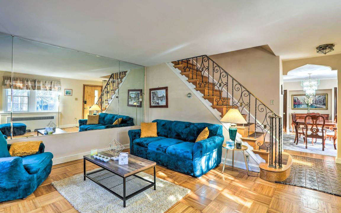 Yeadon Apartment | 127 m² Apartment ∙ 3 bedrooms ∙ 5 guests