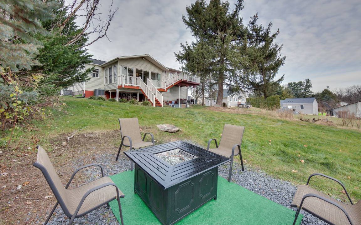 Hummelstown House | 129 m² House ∙ 5 bedrooms ∙ 12 guests