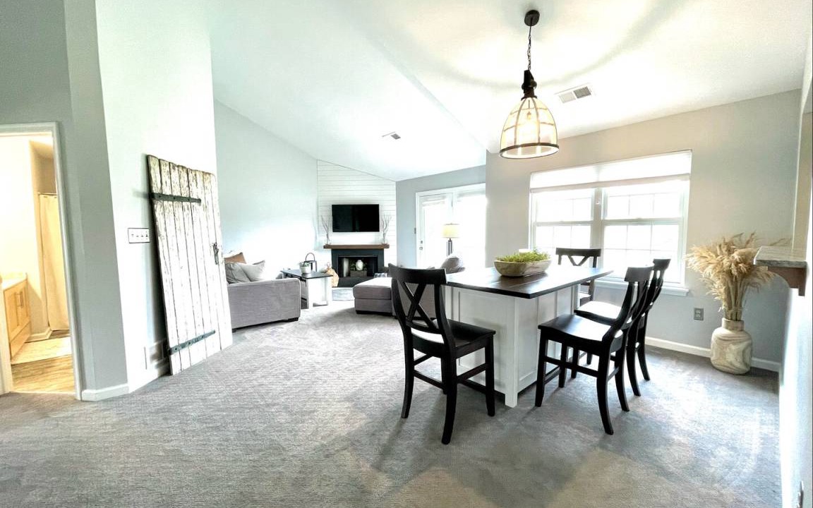 Reading House | 130 m² House ∙ 2 bedrooms ∙ 1 guest