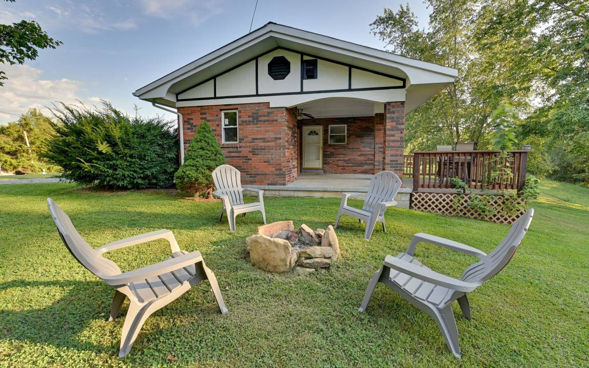 Rogers House | 130 m² House ∙ 3 bedrooms ∙ 6 guests