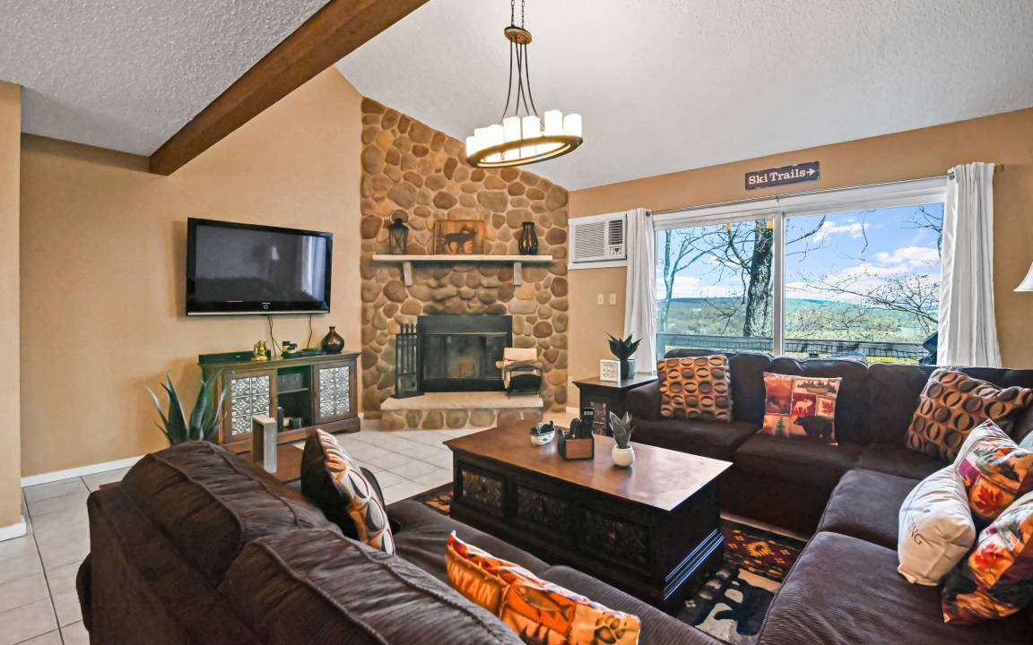 Village at Camelback House | 132 m² House ∙ 3 bedrooms ∙ 8 guests