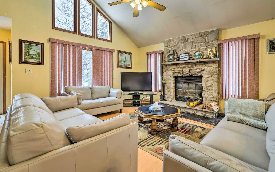 Pocono Mountain Lake House | 135 m² House ∙ 3 bedrooms ∙ 6 guests
