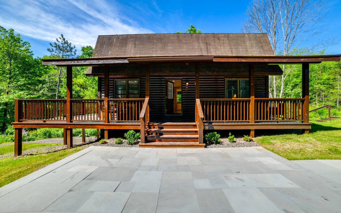 Mount Upton House | 139 m² House ∙ 3 bedrooms ∙ 8 guests