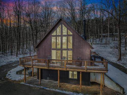 Berkeley Springs Ski Chalet | 157 m² Chalet ∙ 3 bedrooms ∙ 6 guests