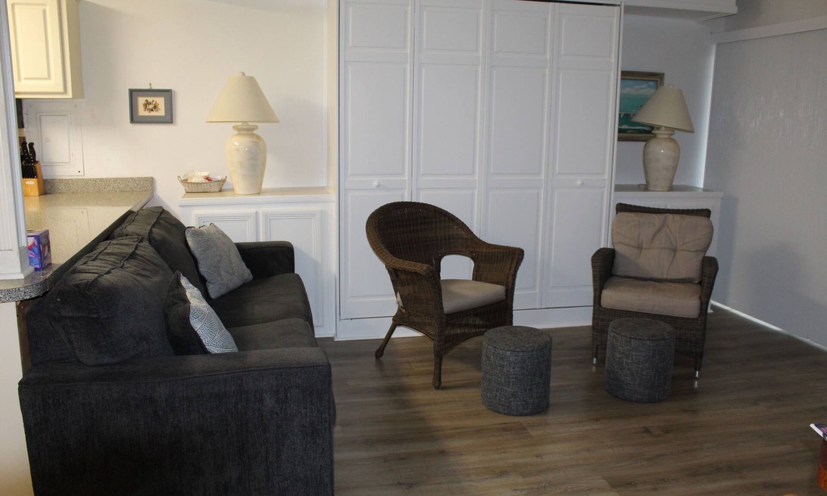 Rehoboth Beach Condo | 2 Bedrooms & 1 Bath in Rehoboth Beach, DE Ocean Block