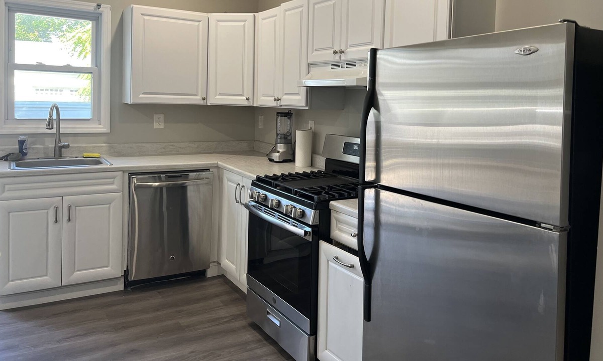 Long Branch Apartment | 2 bedrooms apta with parking near Ocean Ave in long Branch