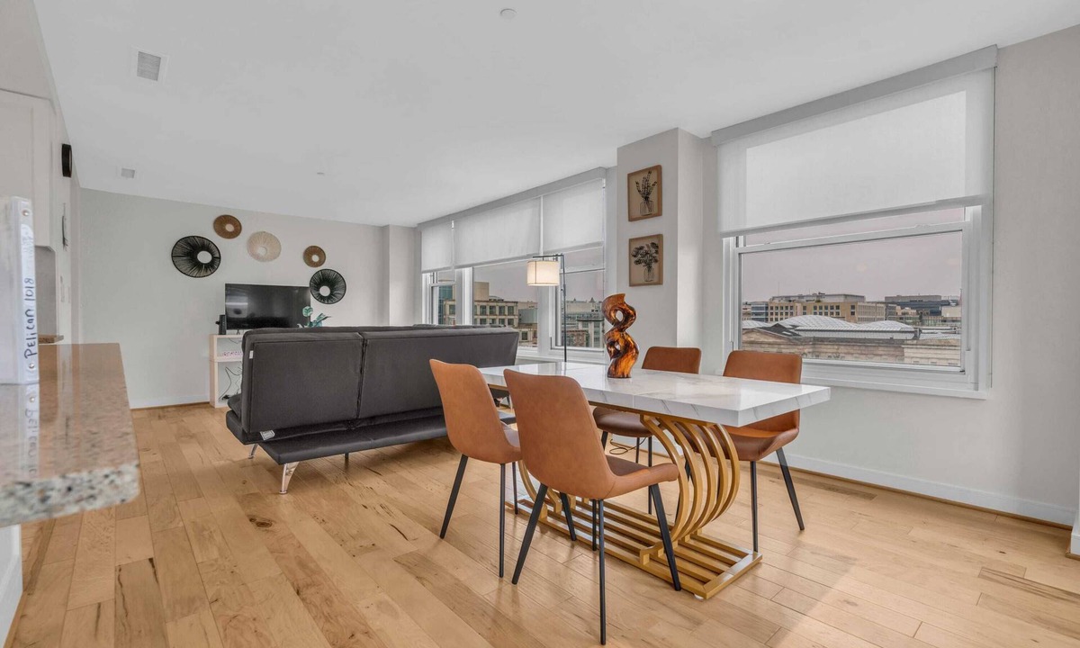 Chinatown Apartment | 2 BR Fully Furnished Apartment at Penn Quarters - Surrounded by Best Restaurants