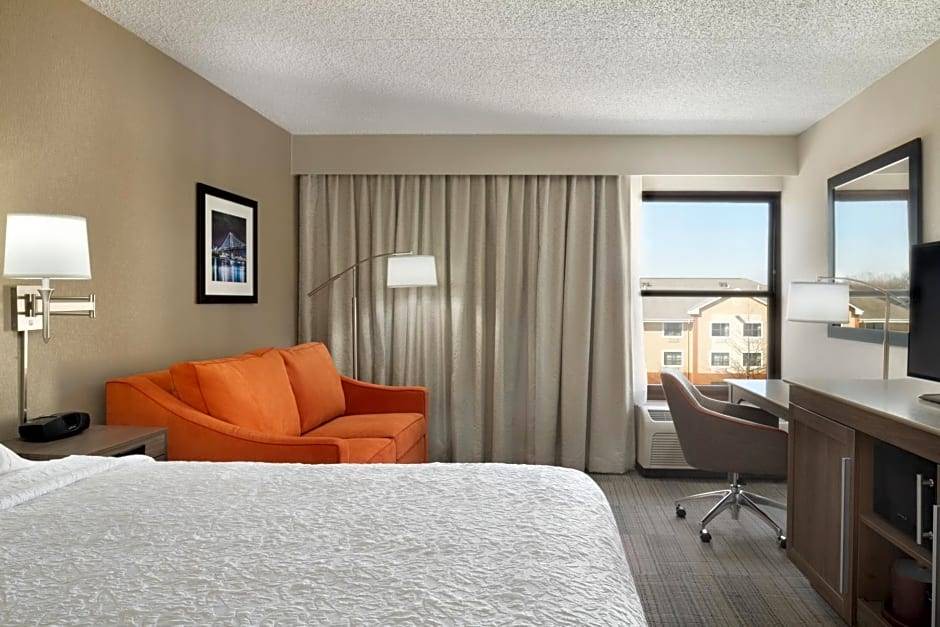 Mount Laurel Hotel | 2-Star Hotel ∙ Hampton Inn Philadelphia/Mt. Laurel