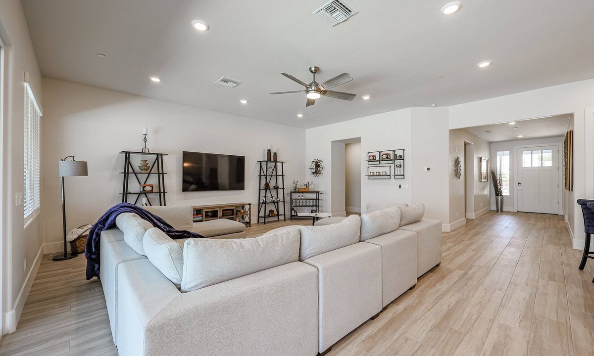 Pointe Scottsdale House | 2023 Built BOUGIE Resort in Old Town-Heated LUXE Pool, 2 Posh Masters, 4Baths