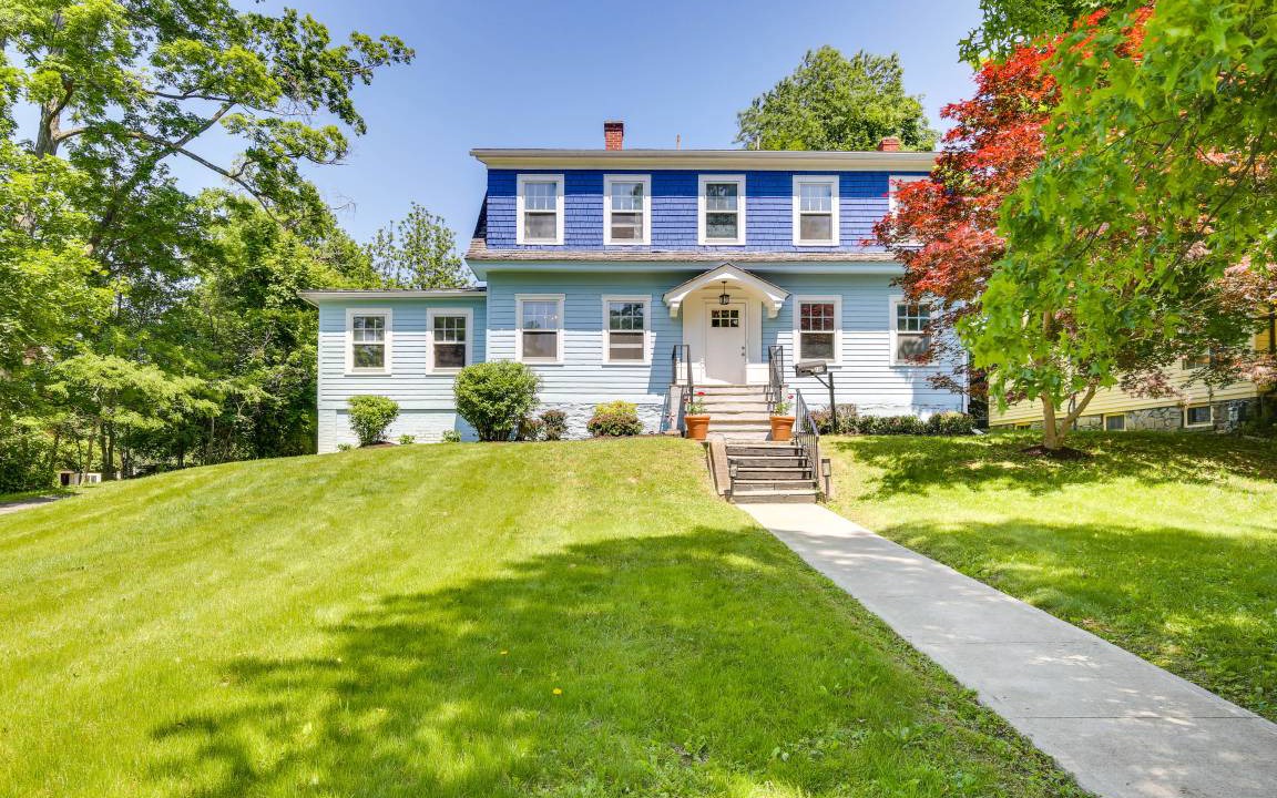 Poughkeepsie House | 236 m² House ∙ 4 bedrooms ∙ 8 guests