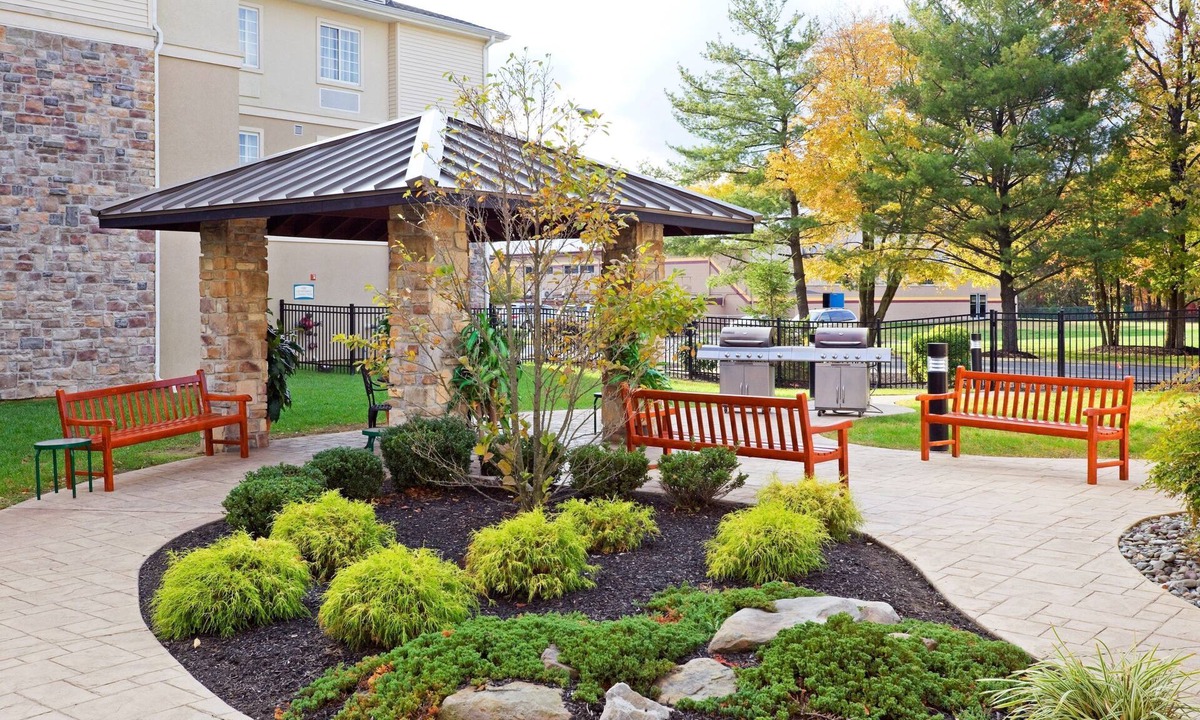 Mount Laurel Condo | 24-Hour Business Center, and Fitness Center | Close to NJ Turnpike