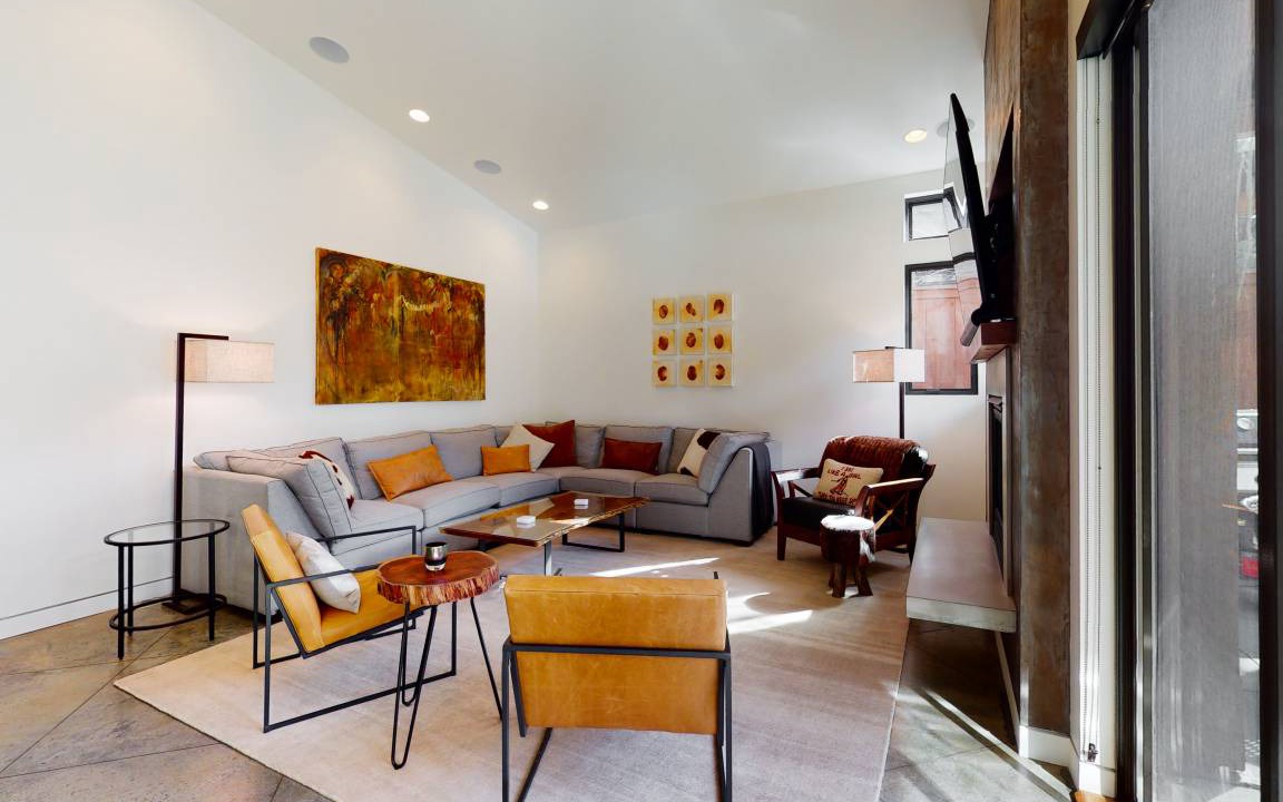 Warm Springs House | 253 m² House ∙ 4 bedrooms ∙ 10 guests