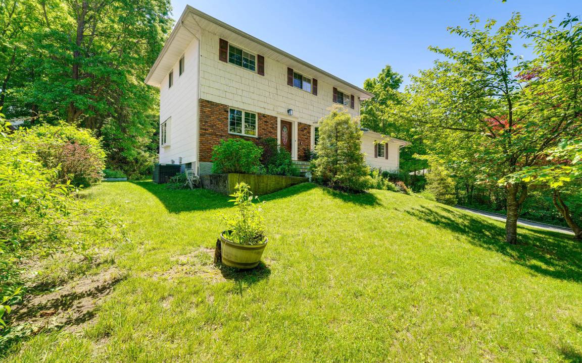 Ossining House | 260 m² House ∙ 5 bedrooms ∙ 11 guests