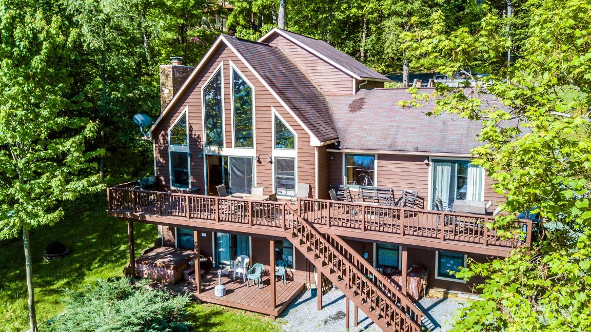 Mountainside House | 278 m² House ∙ 5 bedrooms ∙ 14 guests