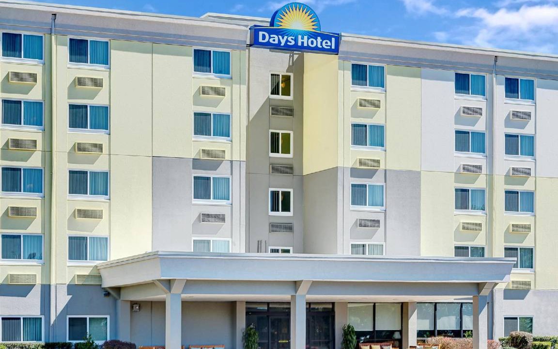 Egg Harbor Township Hotel | 28 m² Hotel ∙ 2 bedrooms ∙ 127 guests