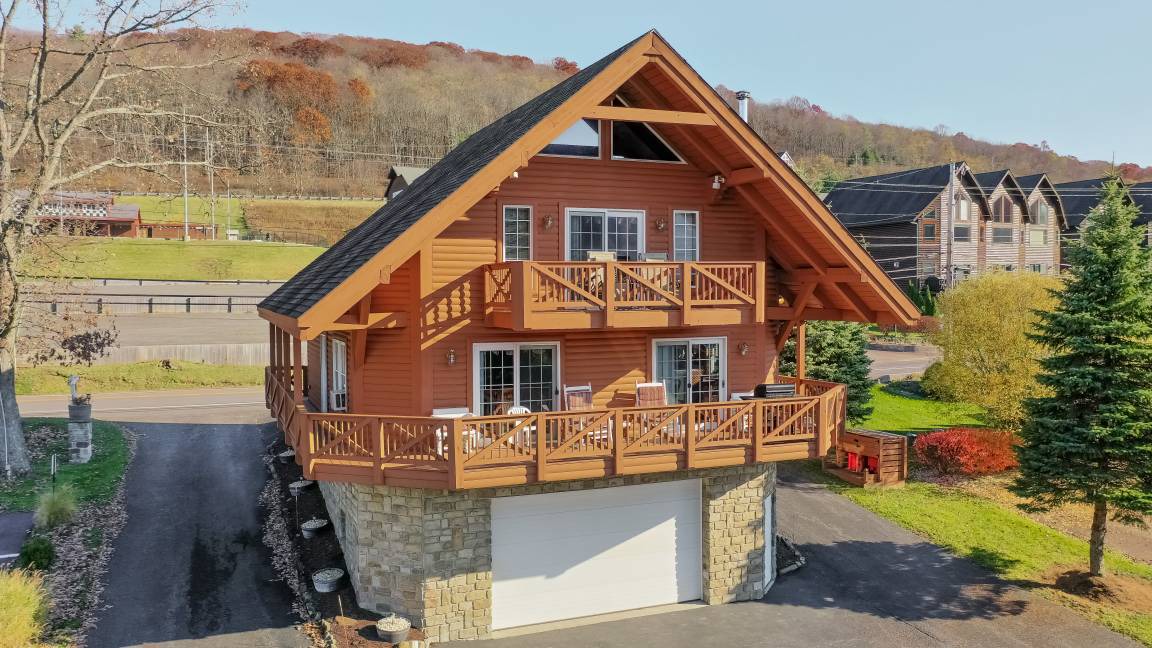 McHenry House | 280 m² House ∙ 3 bedrooms ∙ 8 guests