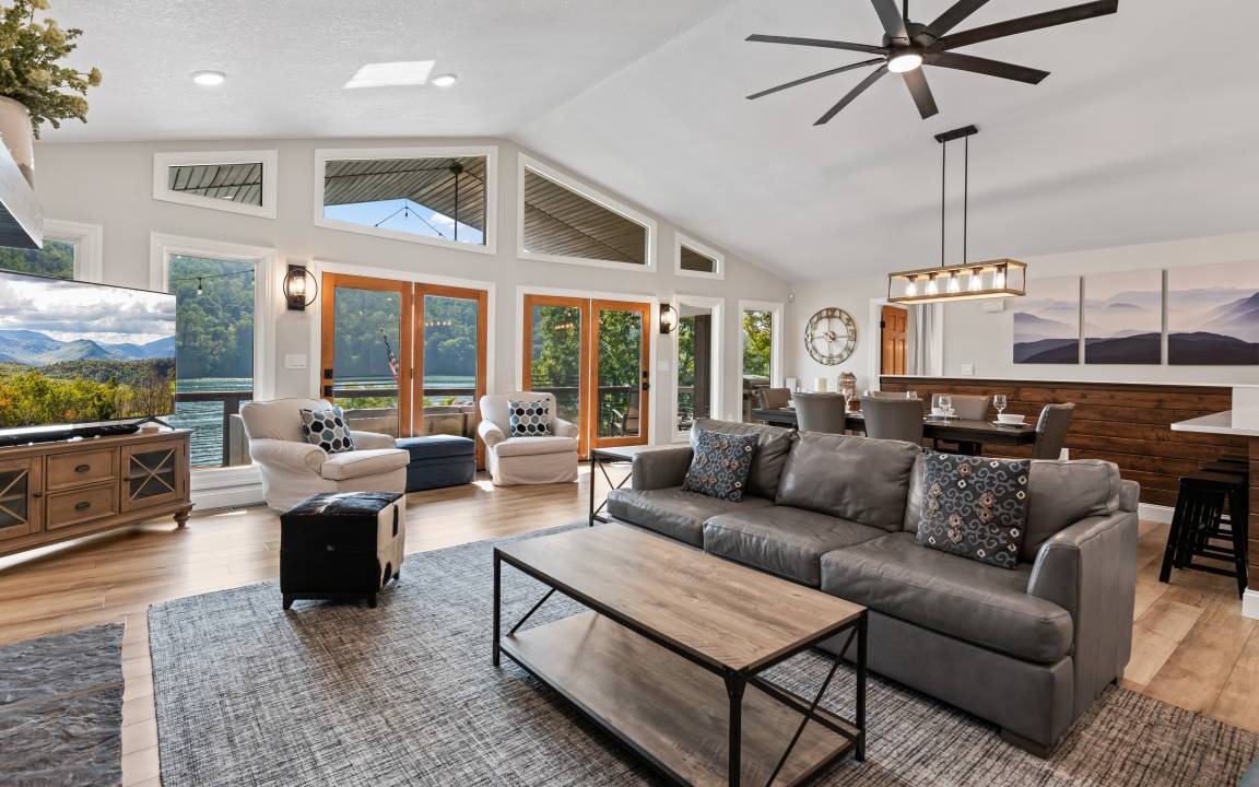 La Follette House | 297 m² House ∙ 4 bedrooms ∙ 12 guests