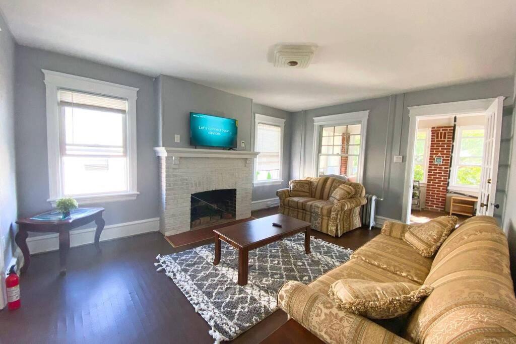 Ventnor City Apartment | 3 BDRM Apartment with 6 Beds, Pet Friendly, 2 Blocks to Beach