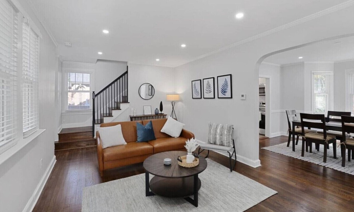 Radnor - Fort Myer Heights House | 3 Lvl Rosslyn Gem-Walk to Metro!