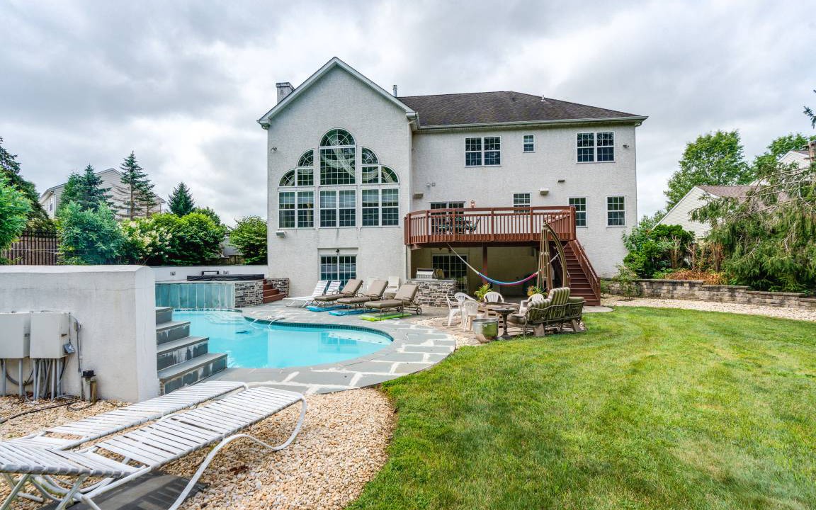 Mainland House | 306 m² House ∙ 4 bedrooms ∙ 8 guests