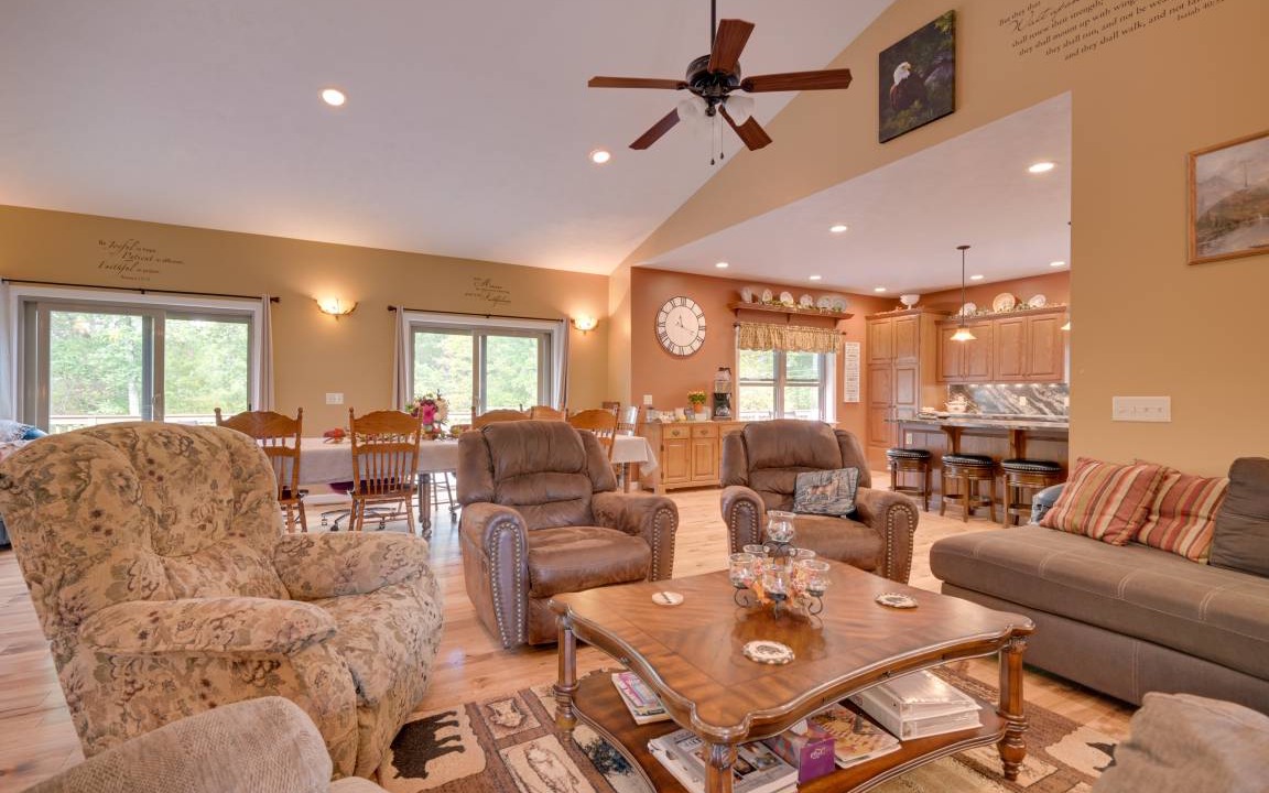 Calvin House | 325 m² House ∙ 4 bedrooms ∙ 21 guests