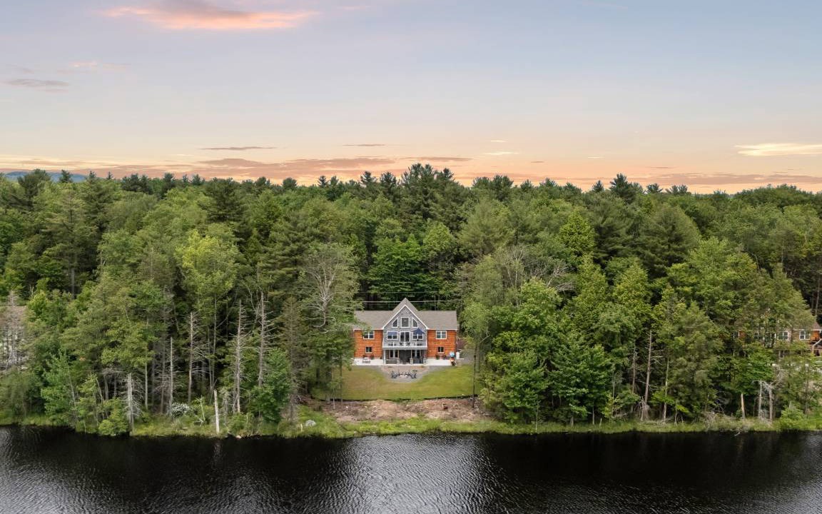 Blakeslee House | 325 m² House ∙ 7 bedrooms ∙ 16 guests