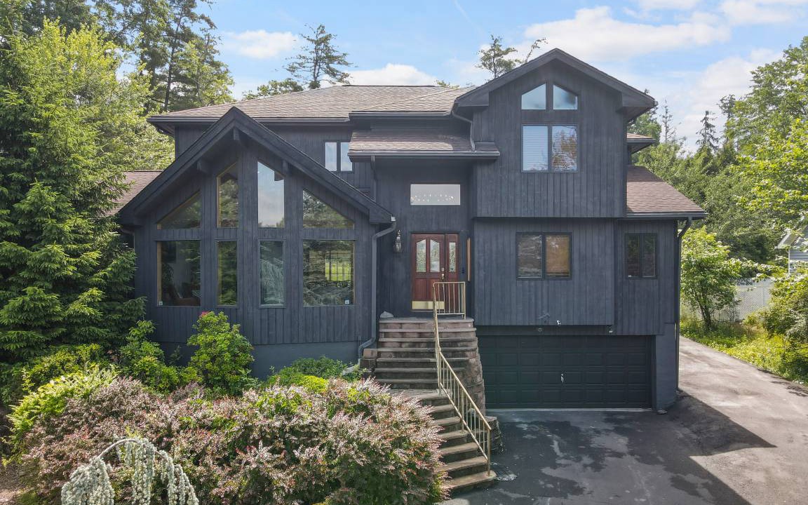 East Stroudsburg House | 372 m² House ∙ 4 bedrooms ∙ 8 guests