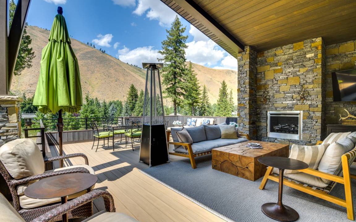 Warm Springs House | 390 m² House ∙ 5 bedrooms ∙ 10 guests