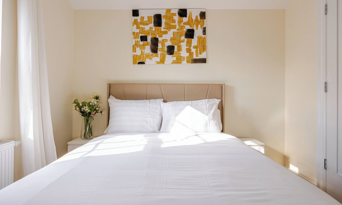 Southeast Yonkers House | 3BR Prime Luxury near NYC - Arcade Room