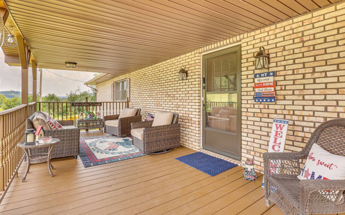 New Philadelphia House | 445 m² House ∙ 4 bedrooms ∙ 10 guests