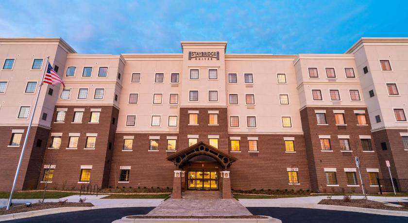 Lake Arbor Hotel | 45 m² Hotel ∙ 2 bedrooms ∙ 127 guests