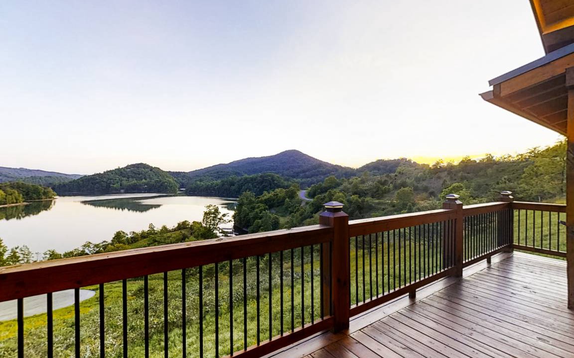 Tazewell Cabin | 474 m² Cabin ∙ 5 bedrooms ∙ 16 guests
