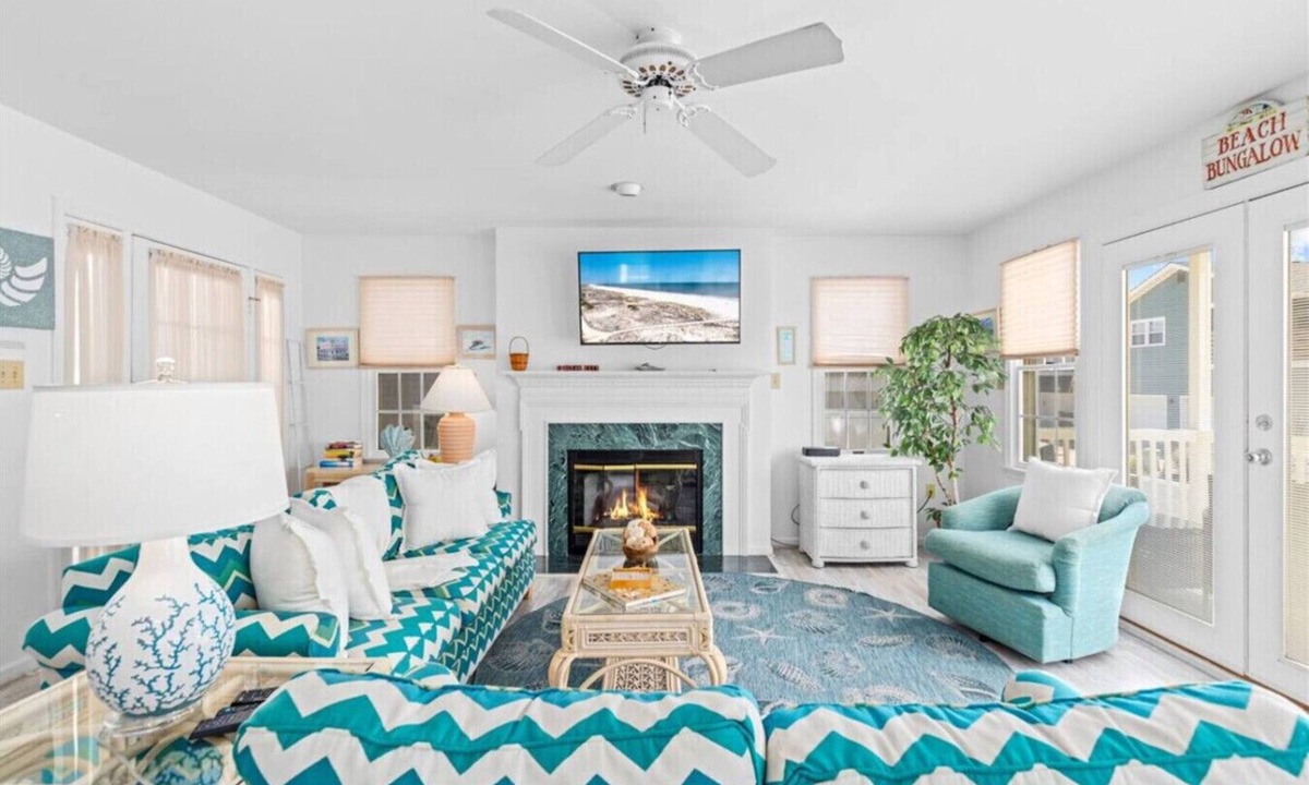 South End Condo | 4BR w/2 Balconies A/C WiFi Steps to Beach