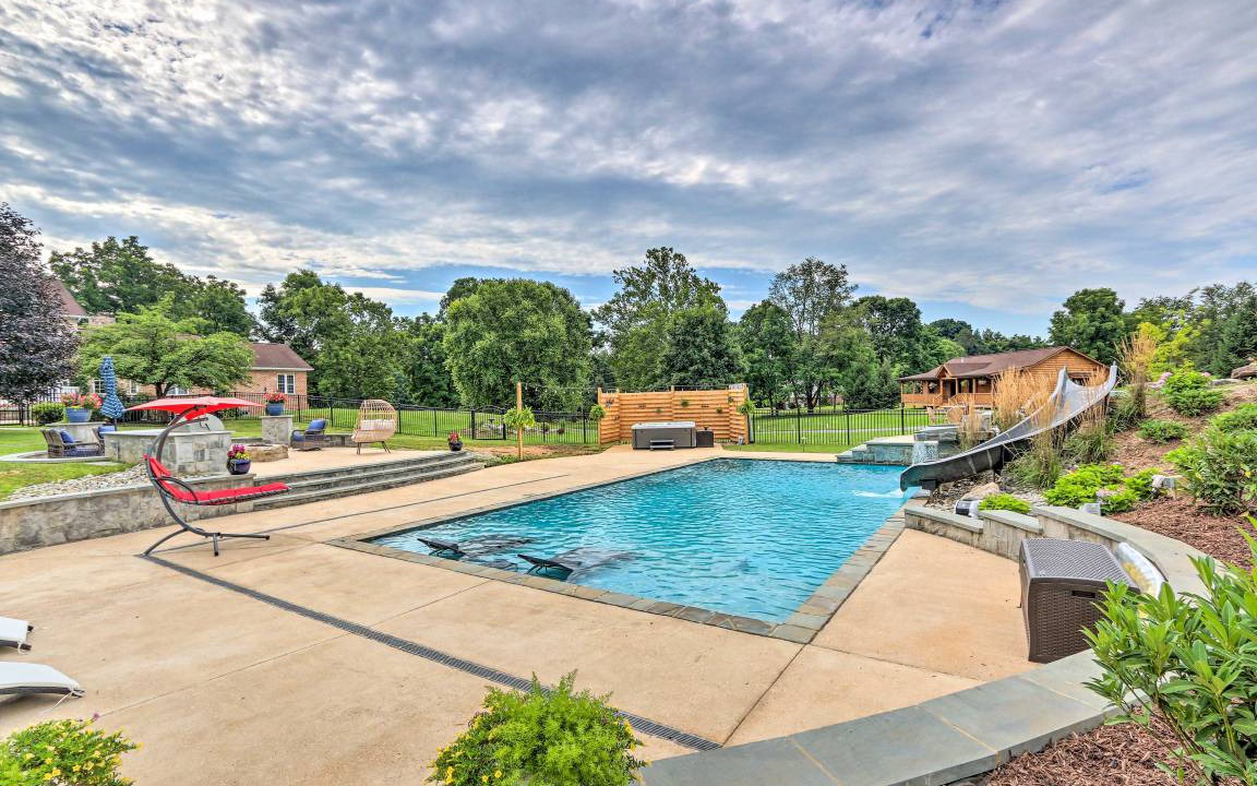 Charles Town House | 520 m² House ∙ 5 bedrooms ∙ 22 guests