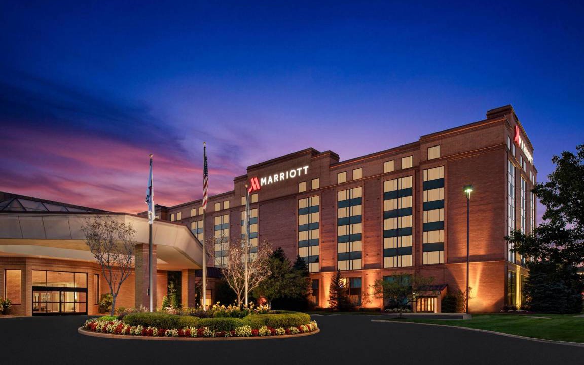 Cranberry Township Hotel | 59 m² Hotel ∙ 10 guests