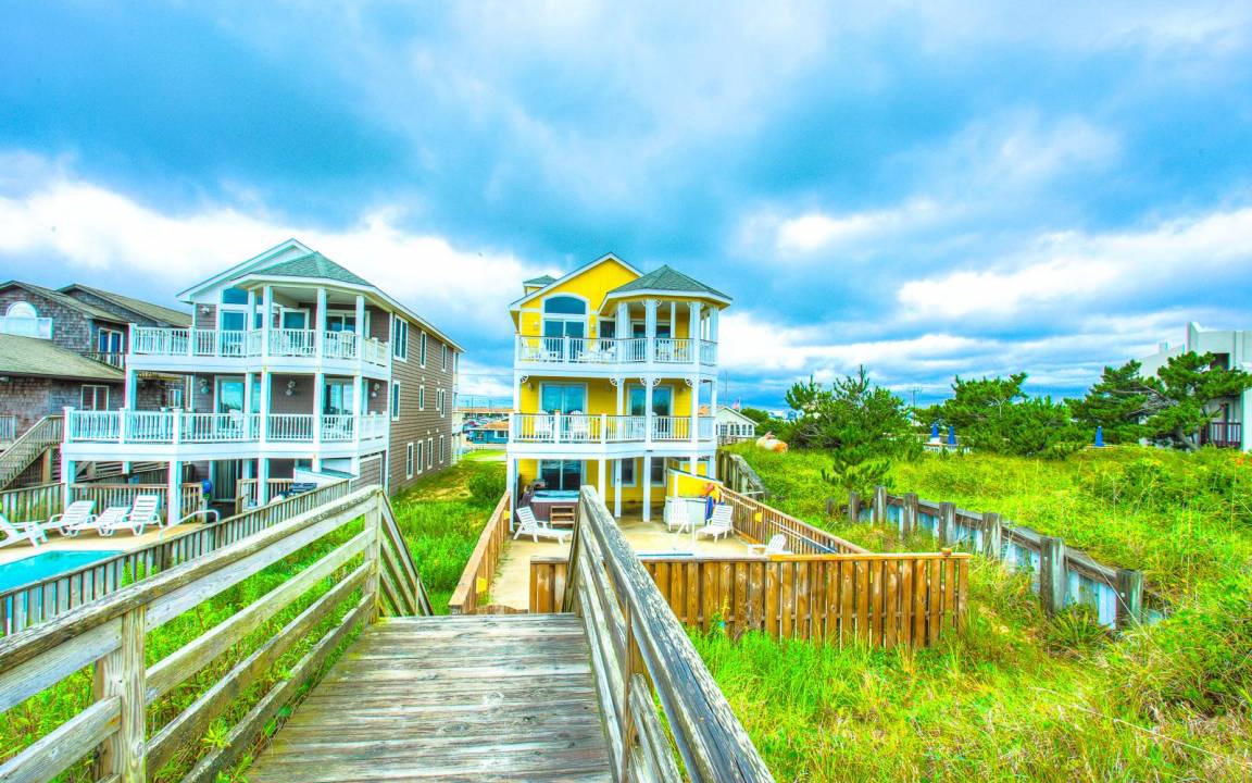 Nags Head House | 6200 Savannah Oceanfront Pool & Hot Tub