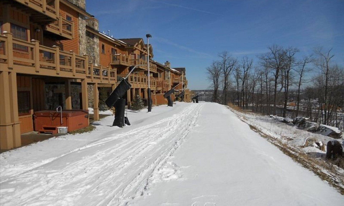 Seven Springs House | 7 Springs - Luxury Southwind Ski-in Ski-Out Mountain Townhouse