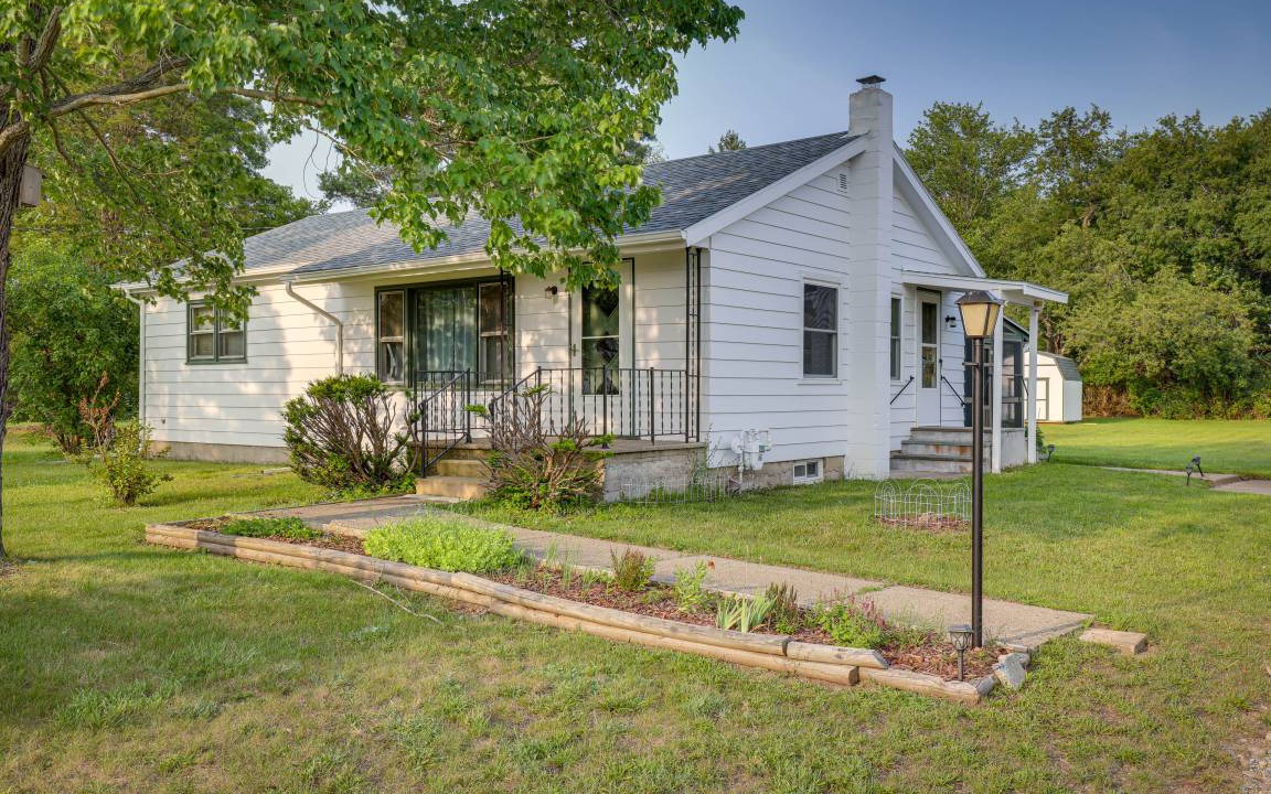 Big Flats Airport House | 83 m² House ∙ 2 bedrooms ∙ 4 guests