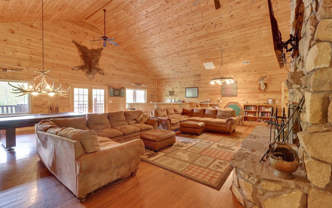 Fraziers Bottom House | 836 m² House ∙ 14 bedrooms ∙ 37 guests