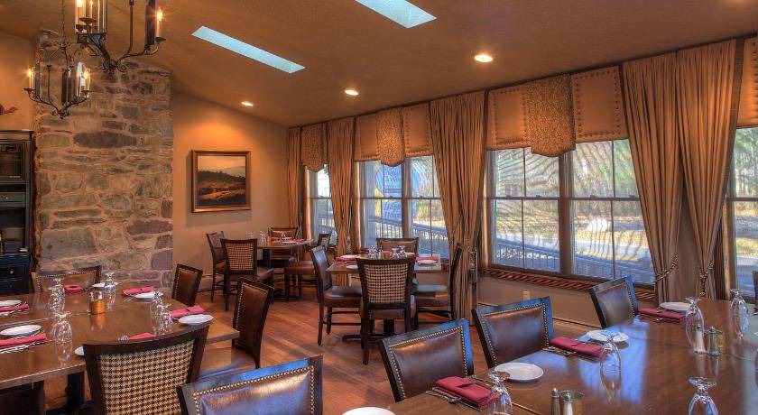 Mount Pocono Hotel | 84 m² Hotel ∙ 6 guests
