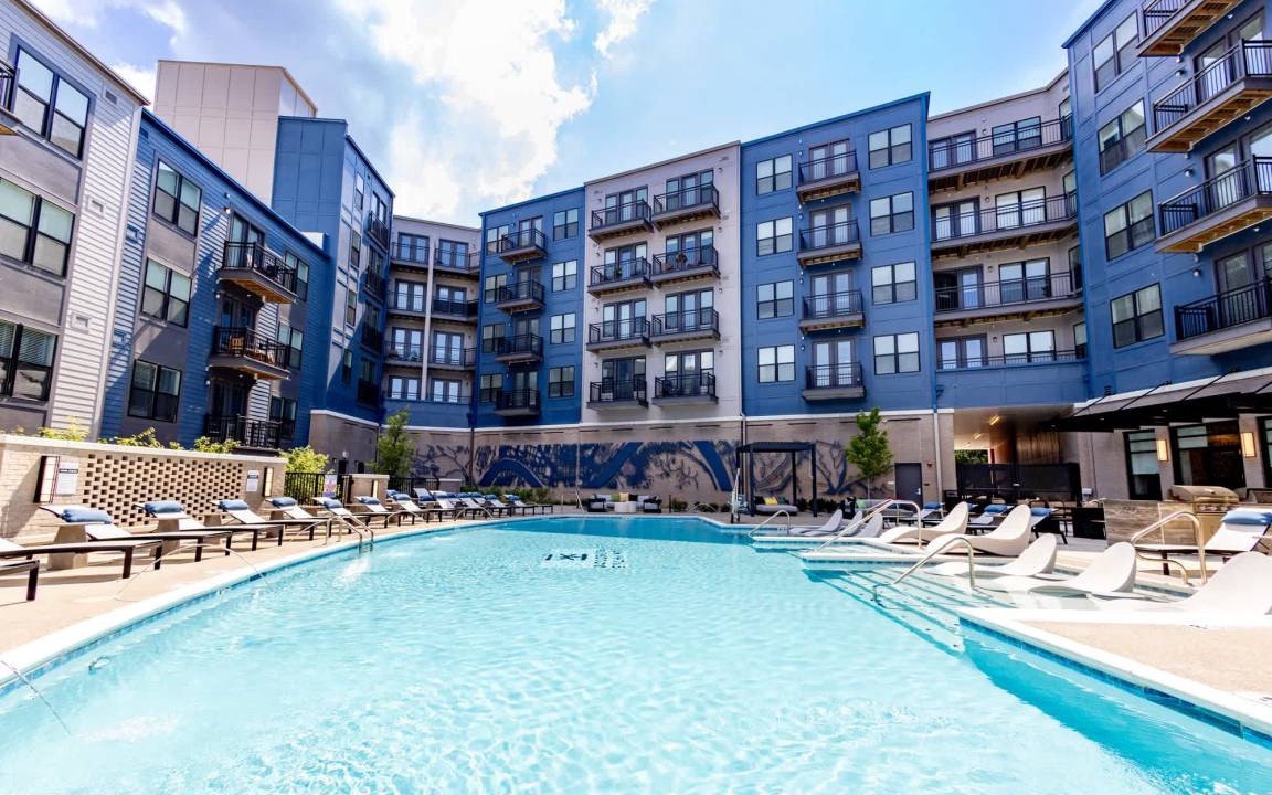 East Walnut HIlls Apartment | 844 m² Apartment ∙ 12 bedrooms ∙ 24 guests