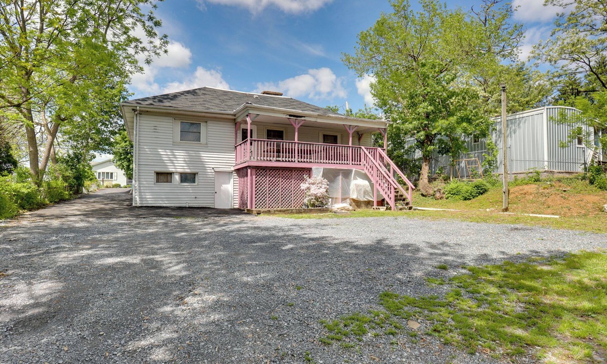 Harrisburg Apartment | 9 Mi to Midtown: Convenient Harrisburg Apt