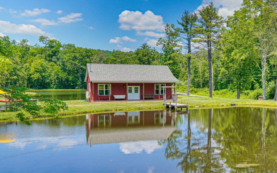 Brodheadsville Cottage | 92 m² Cabin ∙ 1 bedroom ∙ 4 guests