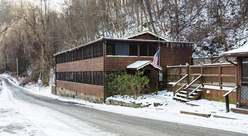 Elkins Hotel | 93 m² Hotel ∙ 3 bedrooms ∙ 6 guests